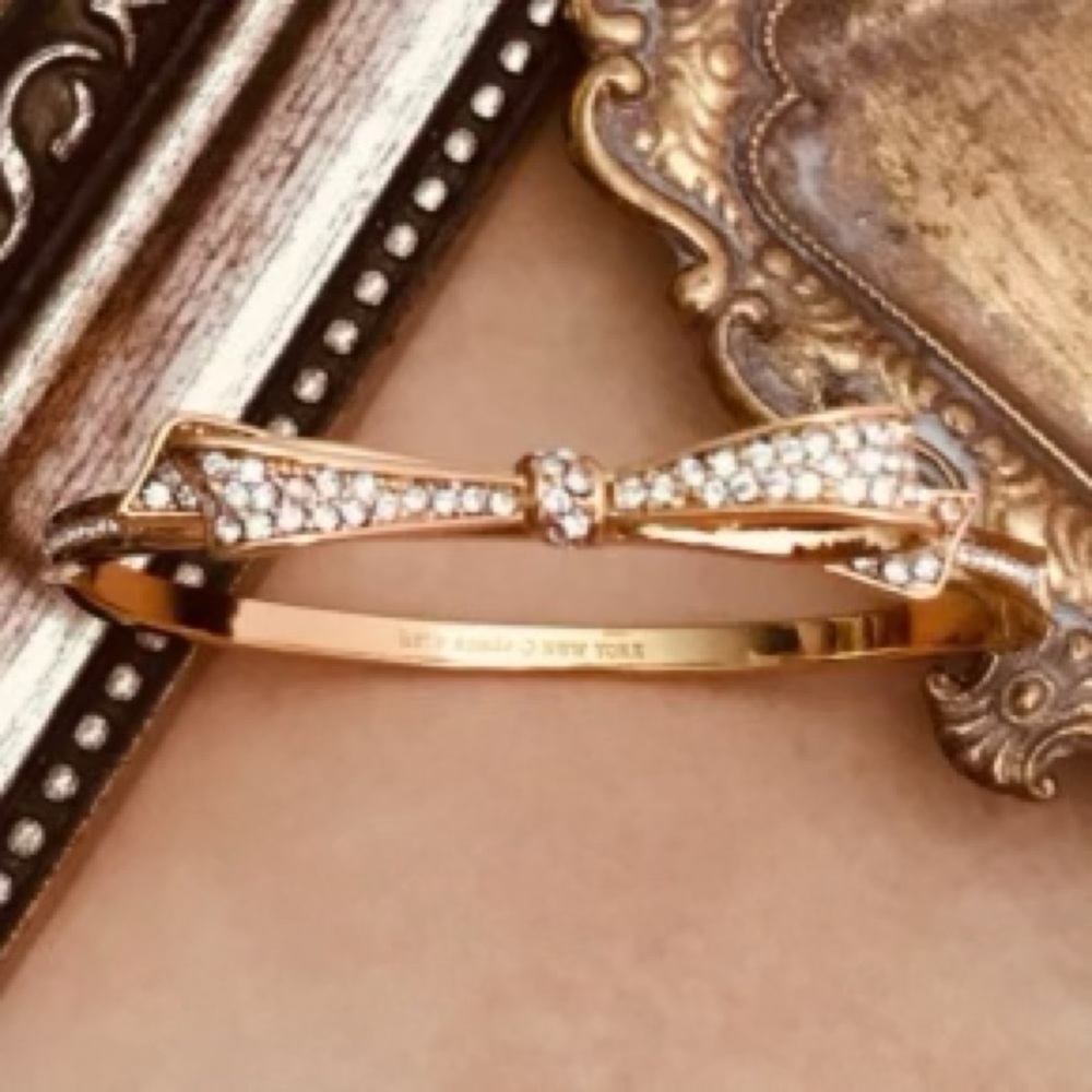 KATE SPADE • Gold Crystal Love Notes Bangle Bracelet - Picture 6 of 7